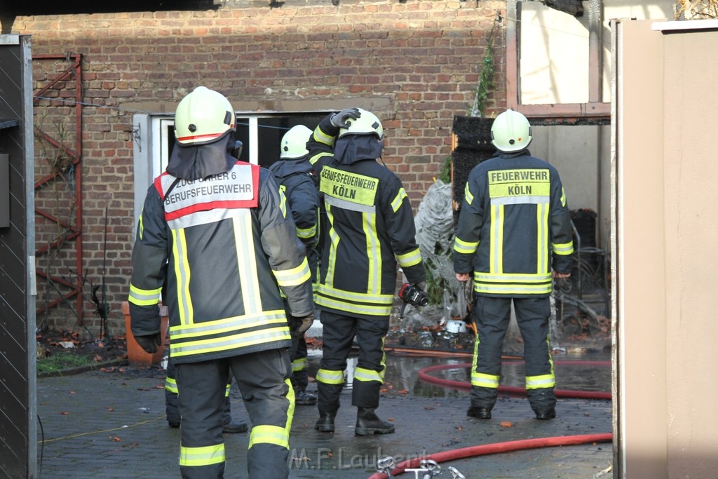 Feuer 2 Koeln Pesch Longericherstr JK P10.jpg